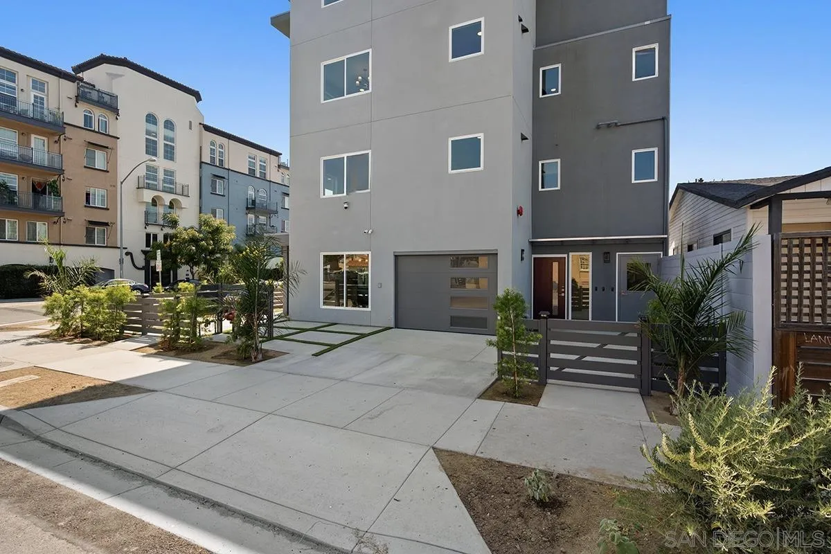 https://cdn.realtyfeed.com/cdn/127/250036895/c16241d38b06405f4229c3e26d3dc5e2.webp