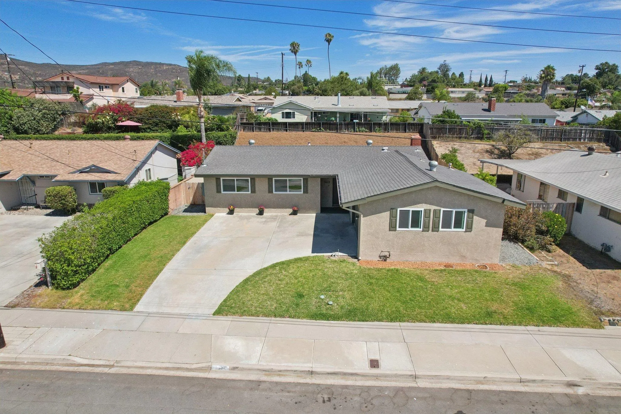 https://cdn.realtyfeed.com/cdn/127/250036896/05ed4ab88699c01bbaaa39fa3adf8b00.webp