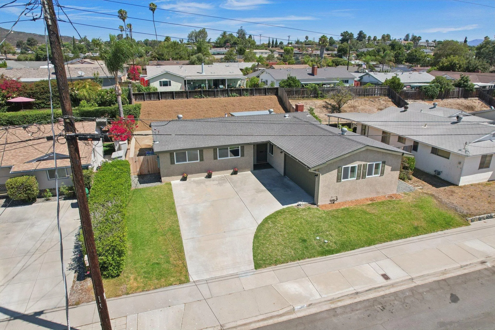https://cdn.realtyfeed.com/cdn/127/250036896/314e040ded4741ecc62e97ab95113254.webp