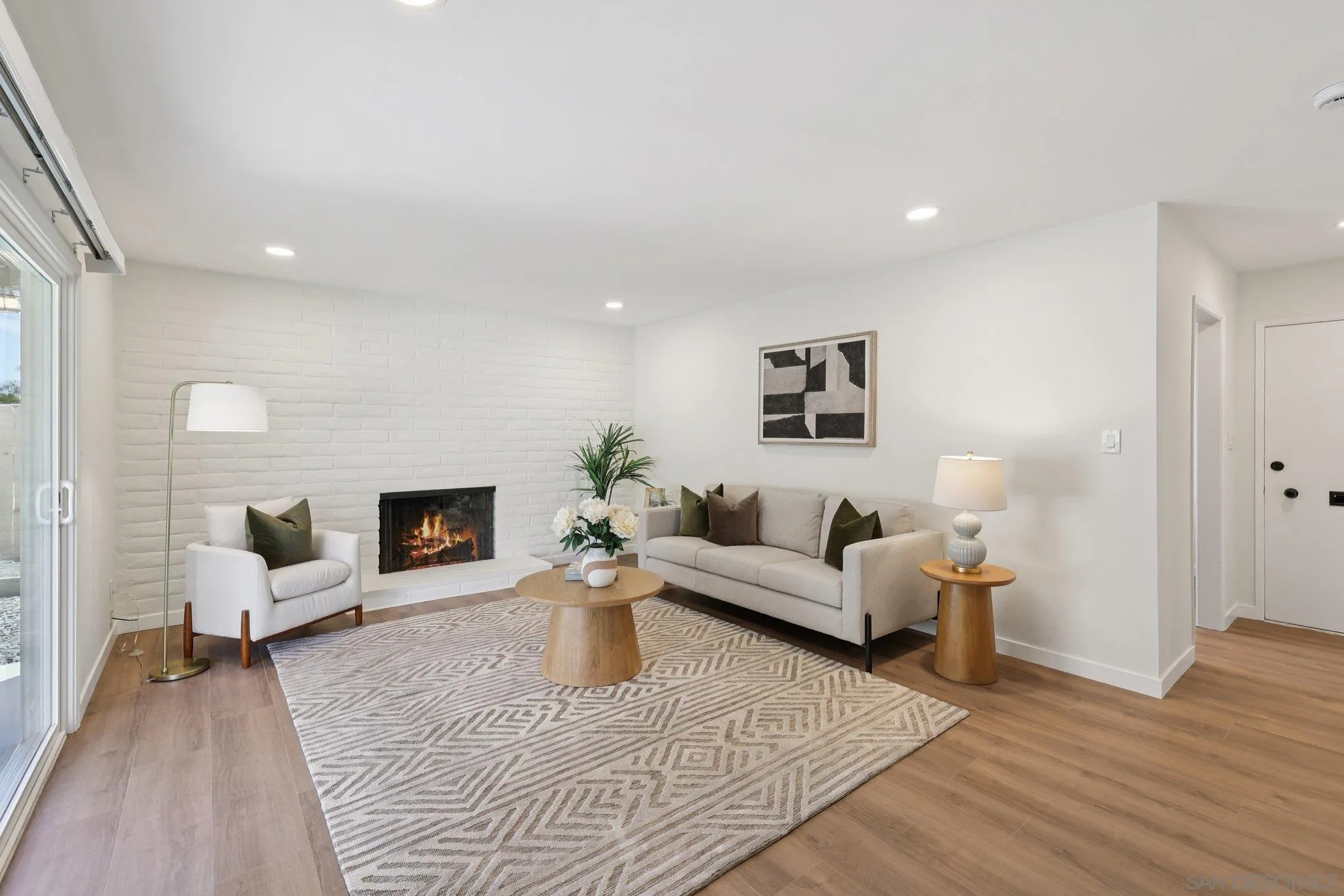 https://cdn.realtyfeed.com/cdn/127/250036896/496557d63fcbd97371c7382ea2b80259.webp