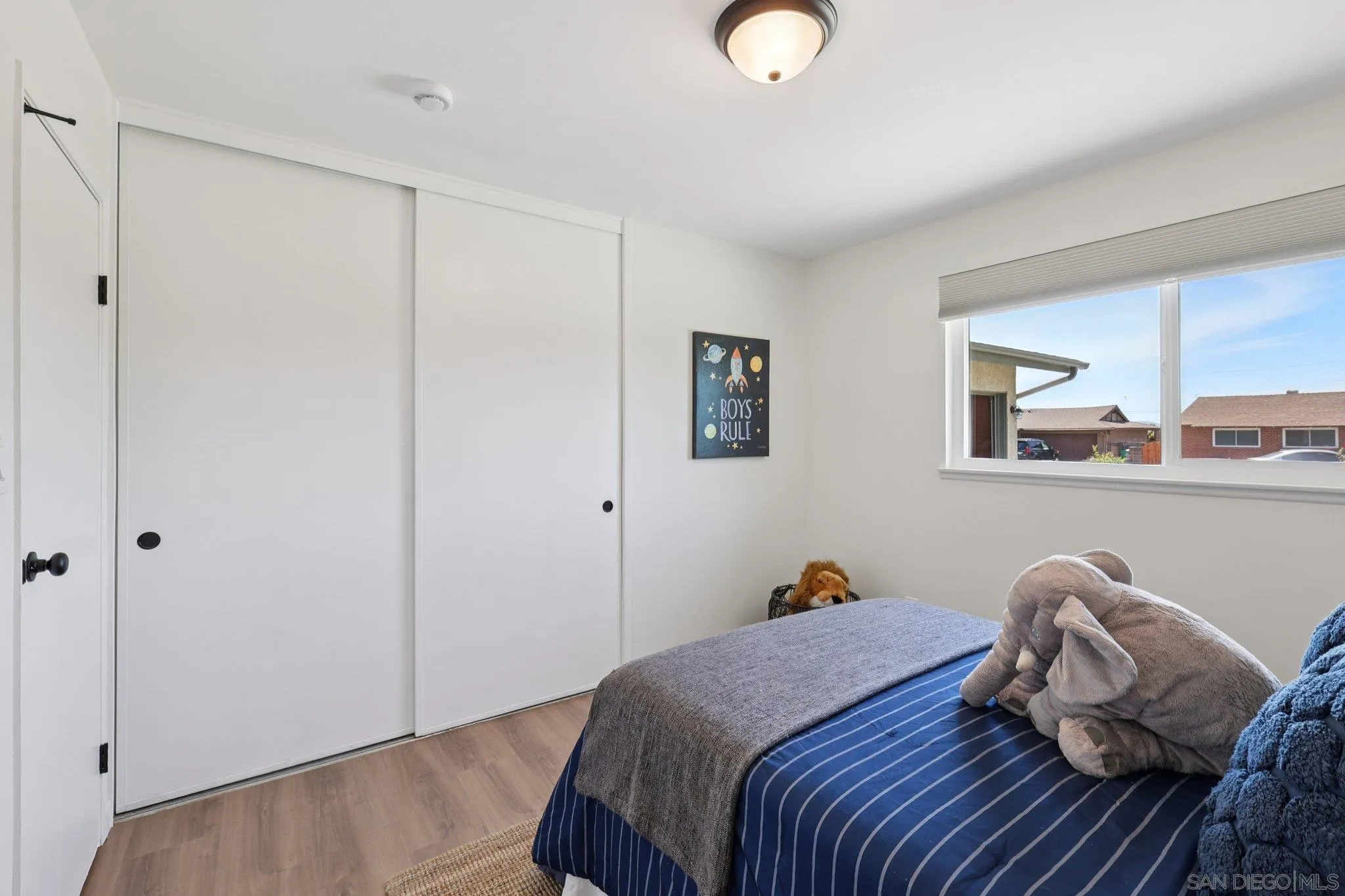 https://cdn.realtyfeed.com/cdn/127/250036896/965eedb5a28edd2d6d7862aa1a93d30b.webp