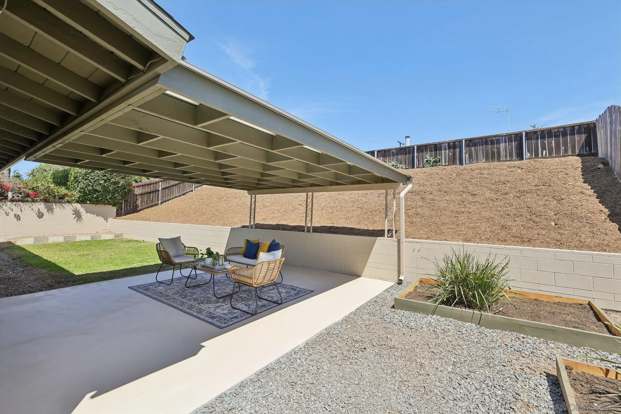 https://cdn.realtyfeed.com/cdn/127/250036896/9a1317350df9d9c56b41567ddaddce9c.webp