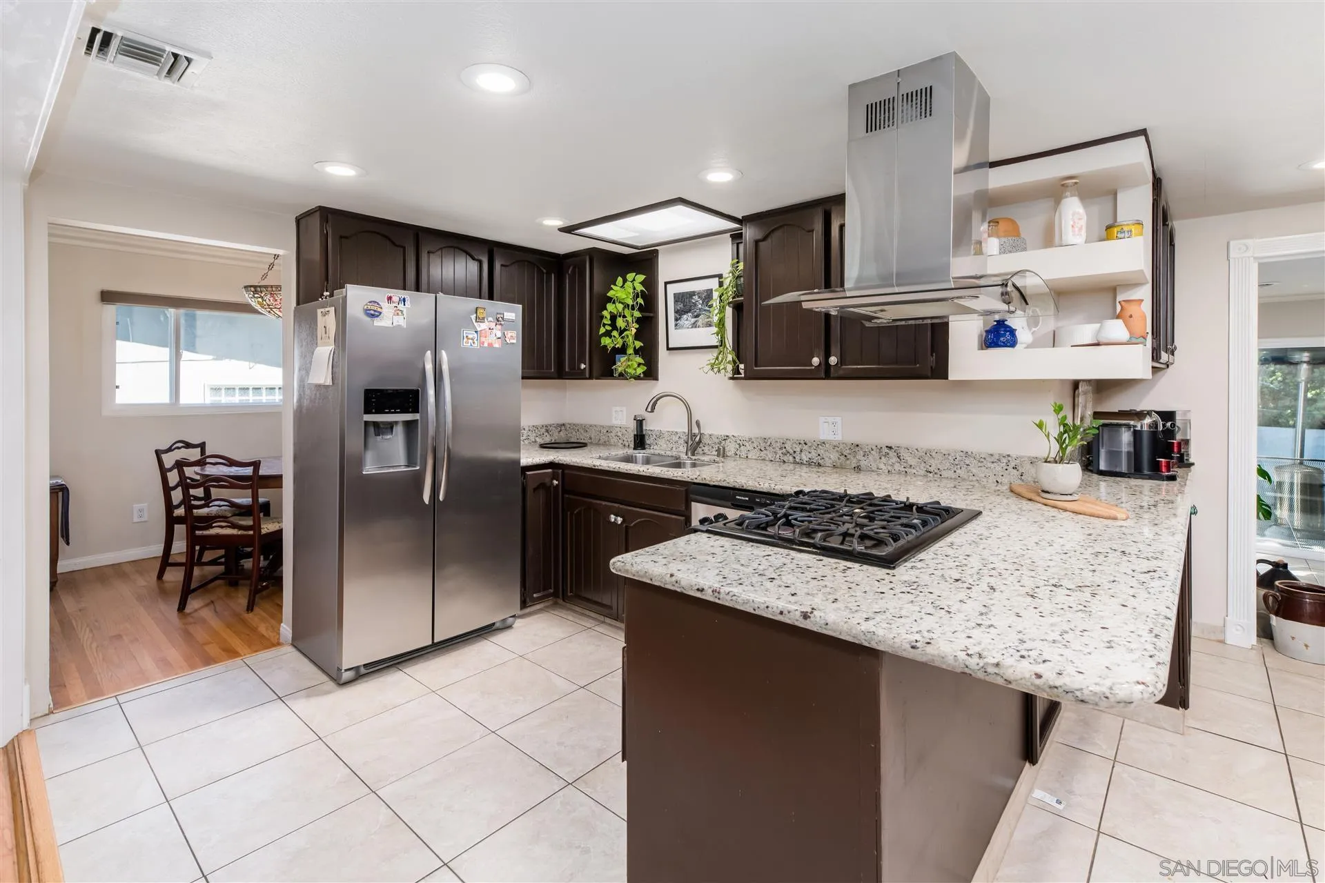 https://cdn.realtyfeed.com/cdn/127/250036898/357ead11bbf1baefce7385b6e7a1b9ca.webp