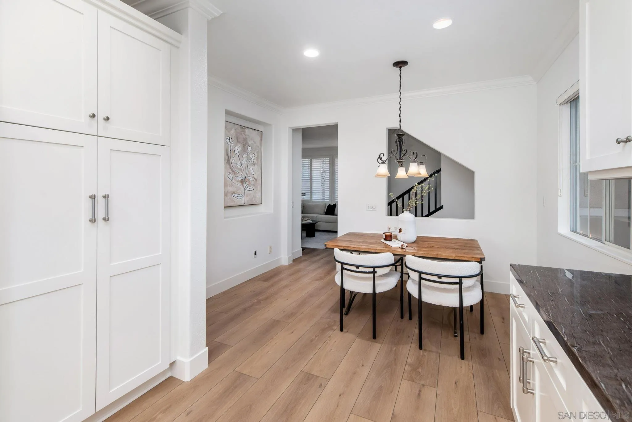 https://cdn.realtyfeed.com/cdn/127/250036899/8713d56bbe8df03330f33ec1c71351a1.webp