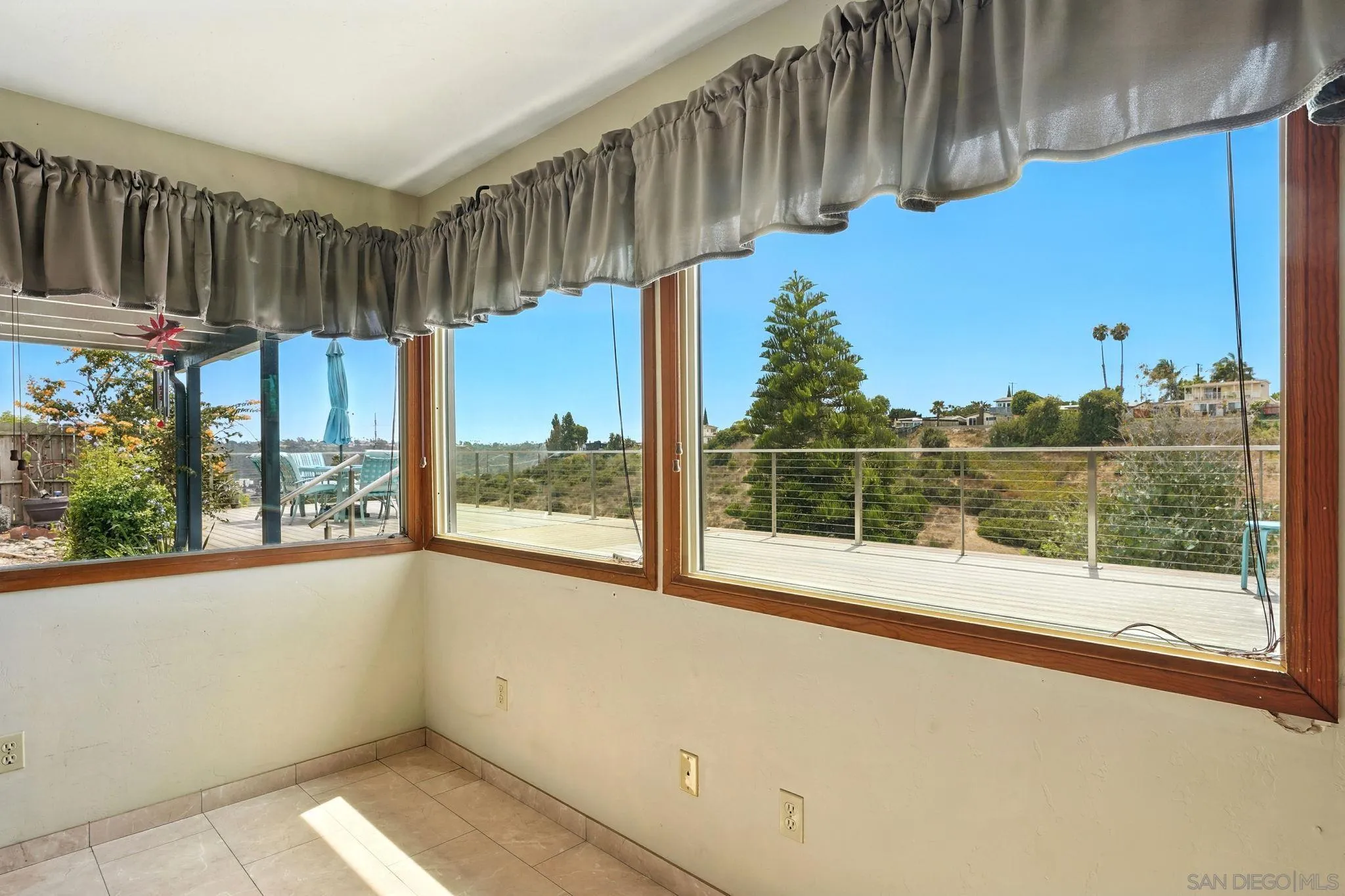 https://cdn.realtyfeed.com/cdn/127/250036900/10013520ef8339e25c915a15687247bb.webp