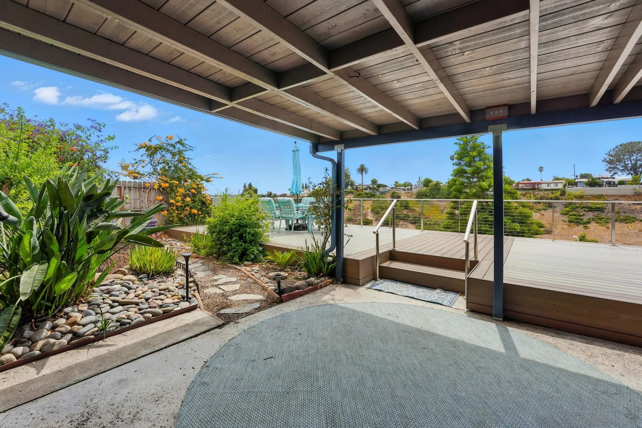 https://cdn.realtyfeed.com/cdn/127/250036900/211bdf5e53373f85687c659605283a81.webp