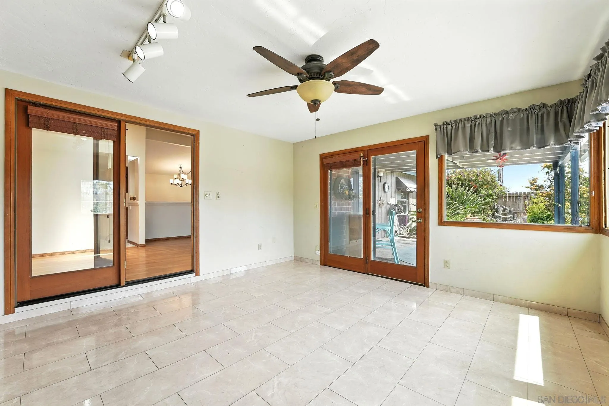 https://cdn.realtyfeed.com/cdn/127/250036900/24d64302660fbca4119d86594b41fd60.webp