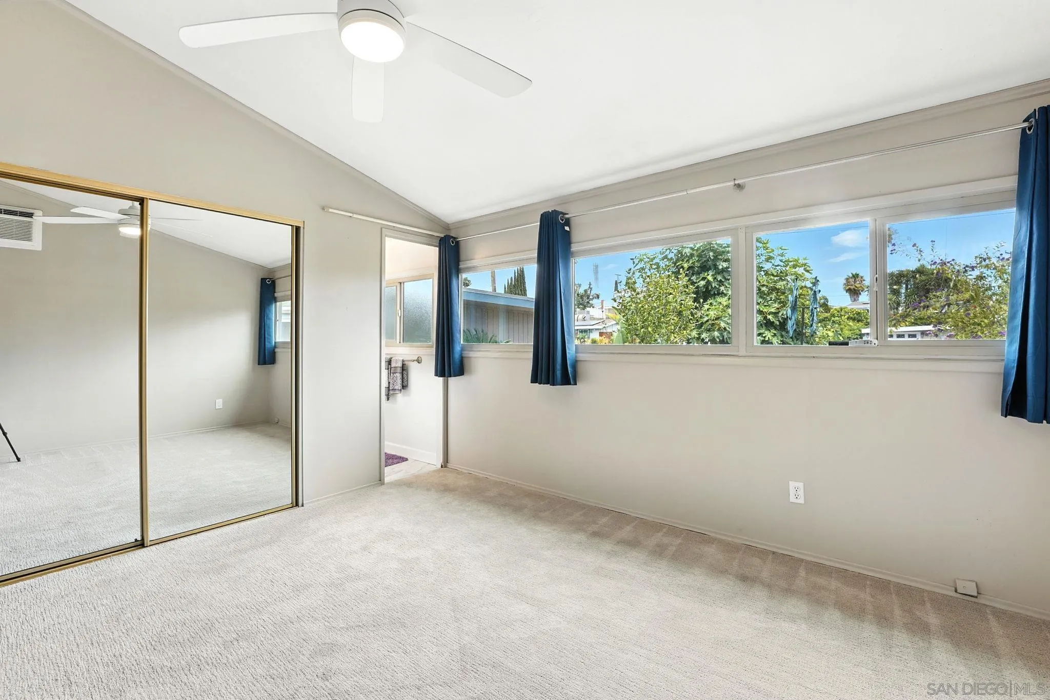 https://cdn.realtyfeed.com/cdn/127/250036900/5cf18daa174777d2aa0f36b487855ae3.webp