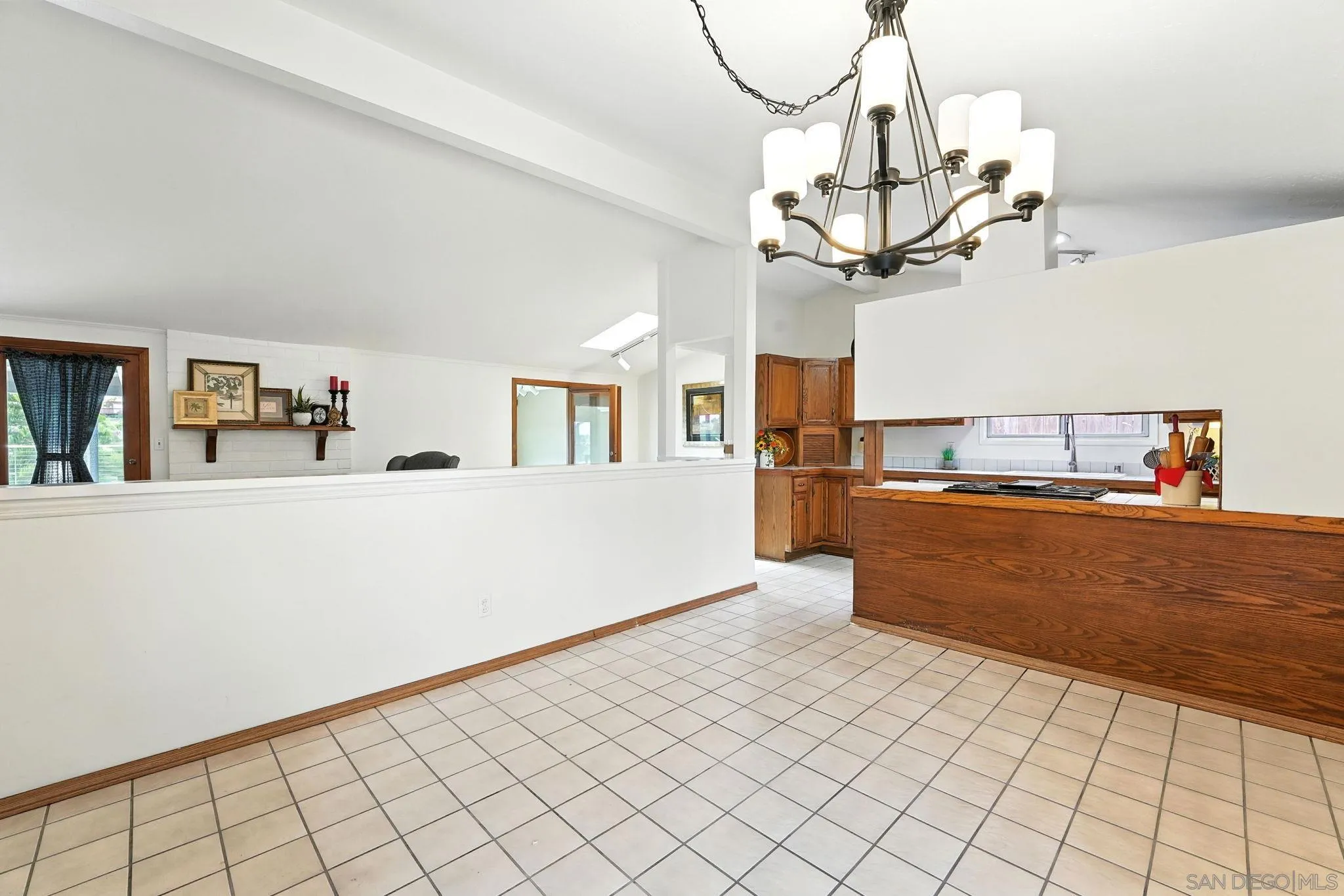 https://cdn.realtyfeed.com/cdn/127/250036900/7ced656c82b1839c9f894fd553100357.webp