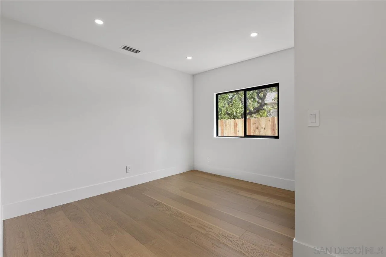 https://cdn.realtyfeed.com/cdn/127/250036901/0c90f399c6d212c5257460e92623d415.webp
