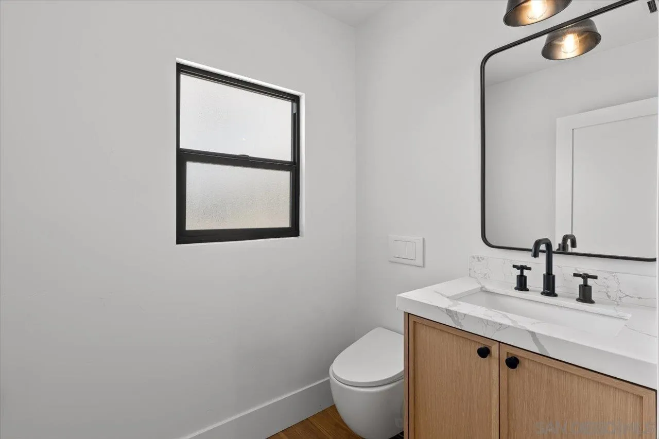 https://cdn.realtyfeed.com/cdn/127/250036901/160ccd2c794fce3f5840ea8ca35de71c.webp