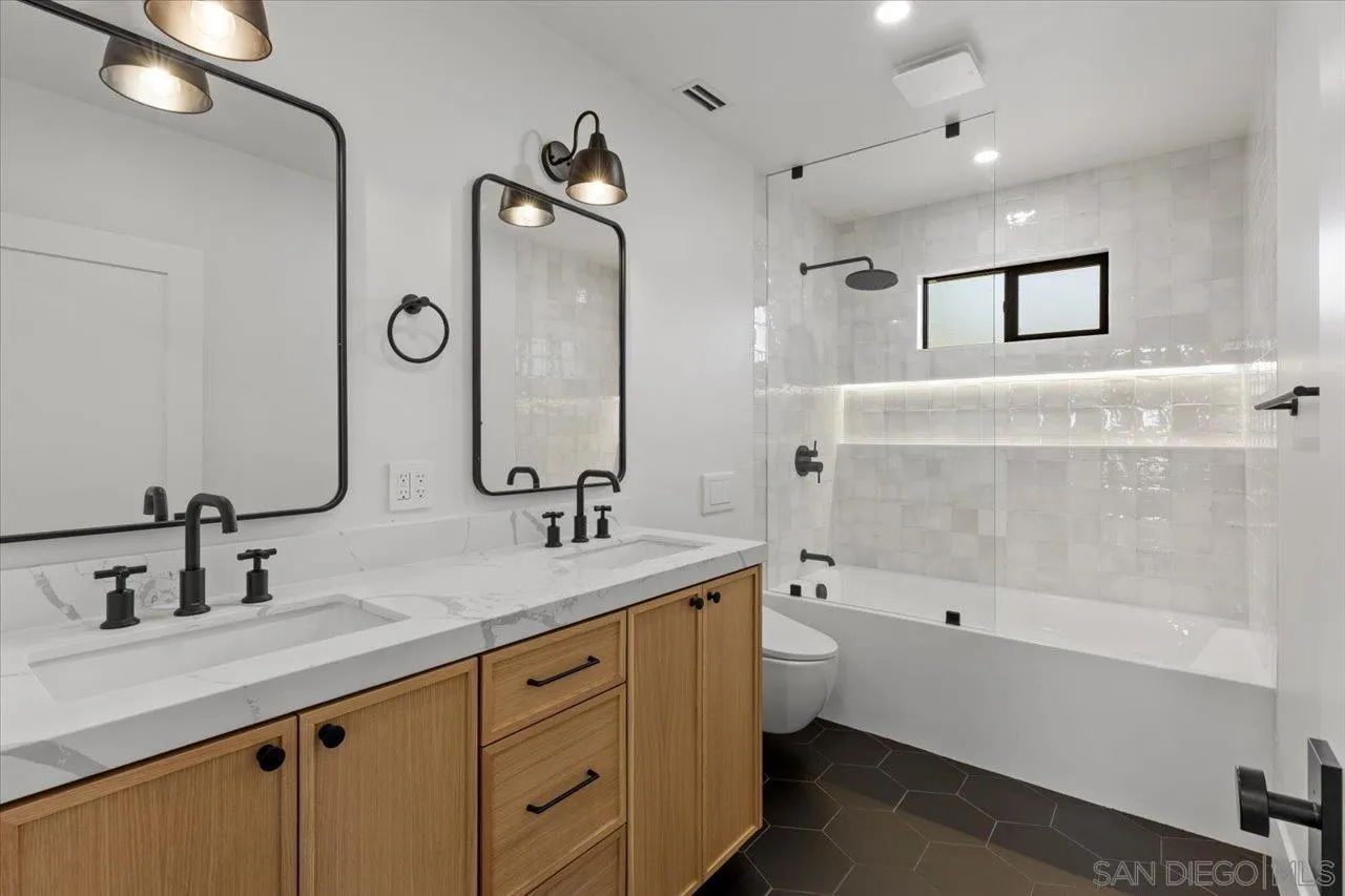 https://cdn.realtyfeed.com/cdn/127/250036901/21b50b3ba19ad64991ab08a38eadf9b6.webp