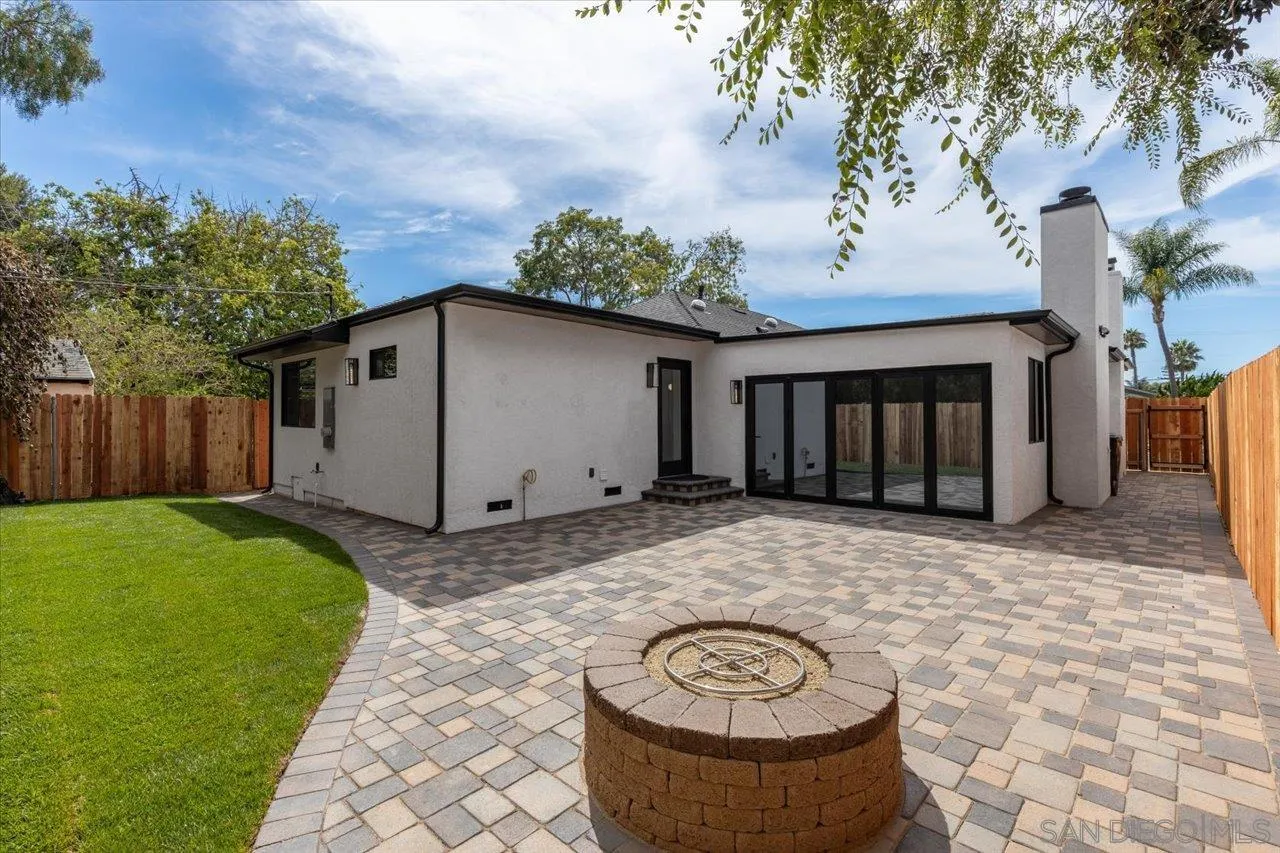 https://cdn.realtyfeed.com/cdn/127/250036901/30cb4734cb19e9cdde896705e329b36d.webp
