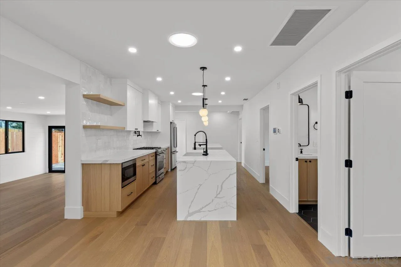 https://cdn.realtyfeed.com/cdn/127/250036901/475f4b92e977ef02498de23b48aff987.webp