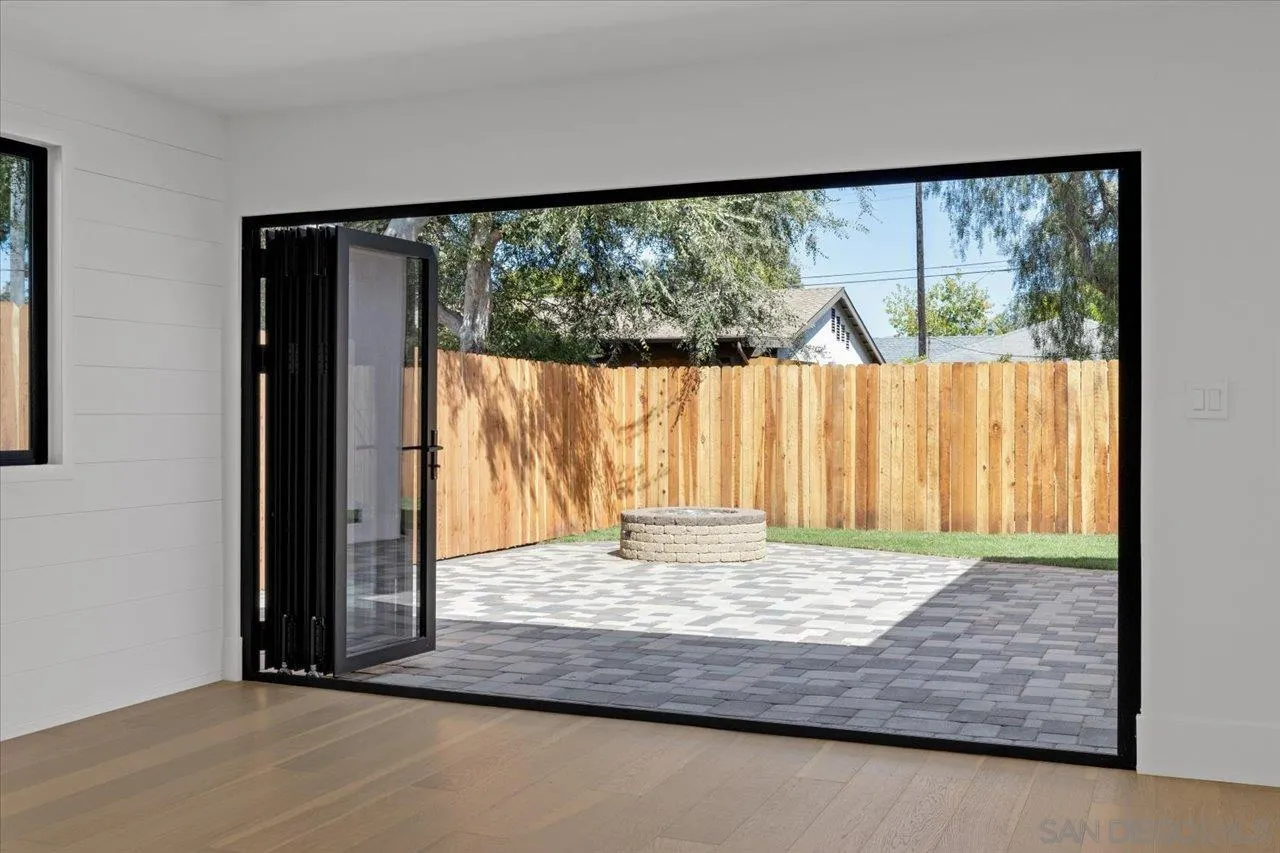 https://cdn.realtyfeed.com/cdn/127/250036901/eaaf2bdb46f212ae4b1d90fbc2833973.webp