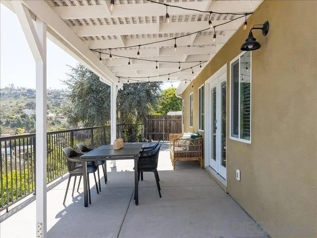 https://cdn.realtyfeed.com/cdn/127/250036902/02460705782e0eba42302d72e60e0288.webp