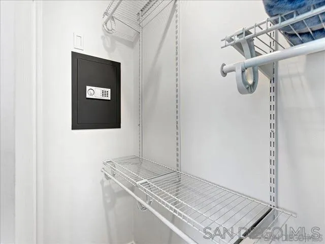 https://cdn.realtyfeed.com/cdn/127/250036902/1396104d854a8b5c750bc56f002a3e4c.webp