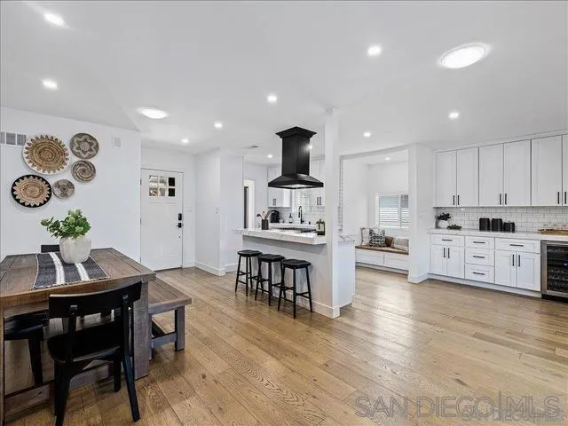 https://cdn.realtyfeed.com/cdn/127/250036902/39fa90ebb3d752068837bb9622a09fca.webp