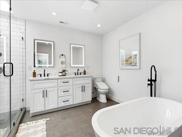 https://cdn.realtyfeed.com/cdn/127/250036902/dc5a0aae86aad509b47591c4faa57851.webp