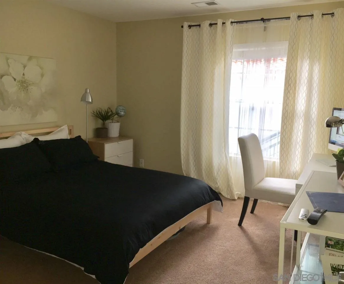 https://cdn.realtyfeed.com/cdn/127/250036903/73c54f2266f12fd7489d7dec0802ea97.webp
