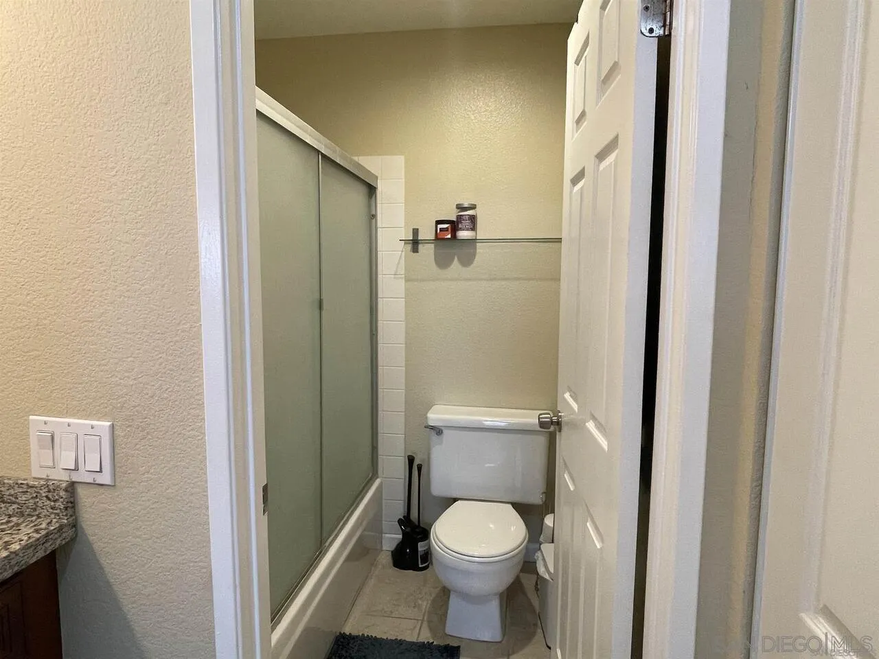 https://cdn.realtyfeed.com/cdn/127/250036903/d88372d8b957f6be0042b76cc2af058e.webp