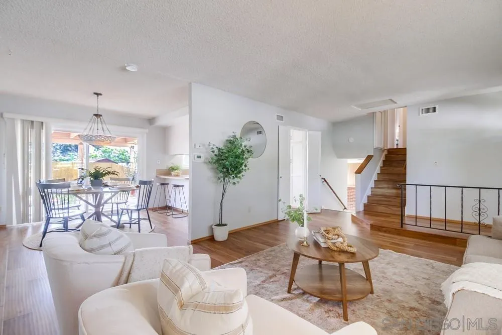 https://cdn.realtyfeed.com/cdn/127/250036904/1e7d33404b044eda7727c7ee510a10bc.webp