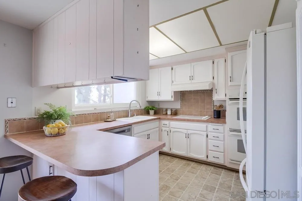 https://cdn.realtyfeed.com/cdn/127/250036904/574067393620c8be1414a10f8f995820.webp