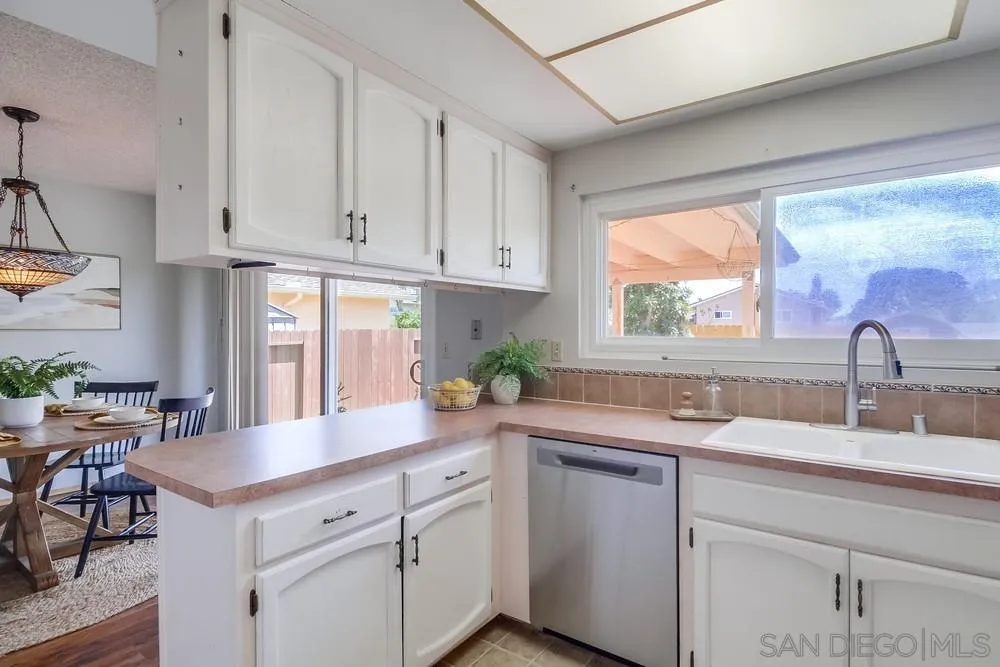 https://cdn.realtyfeed.com/cdn/127/250036904/659ddabde18dfa5a97c0abb1e41d7695.webp