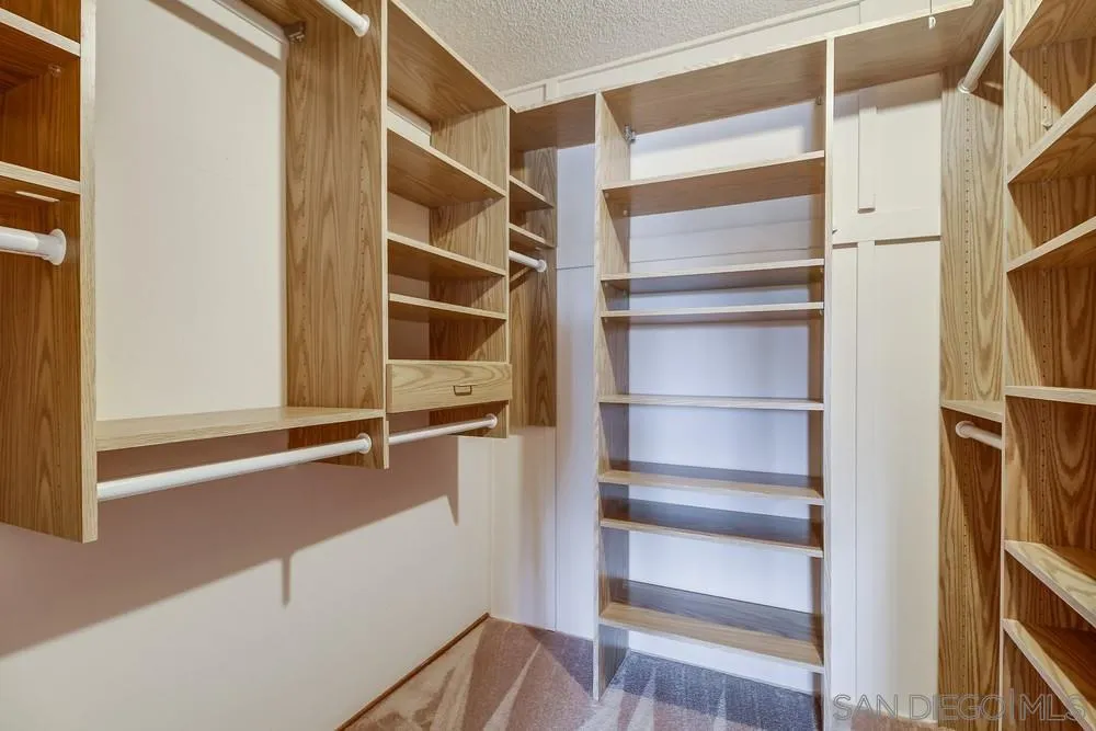 https://cdn.realtyfeed.com/cdn/127/250036904/8264d6f60da4498a8626b4f2e7eb1bd7.webp