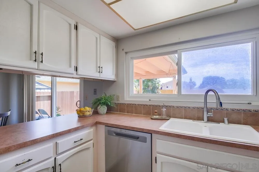https://cdn.realtyfeed.com/cdn/127/250036904/86ff3cc806c8862a1bcf0e4fd8c57f6b.webp