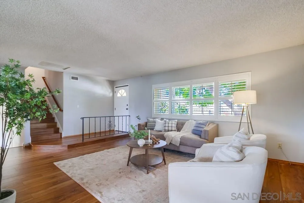https://cdn.realtyfeed.com/cdn/127/250036904/bea1aa3ce27a671dbe17b3fa1db45b54.webp