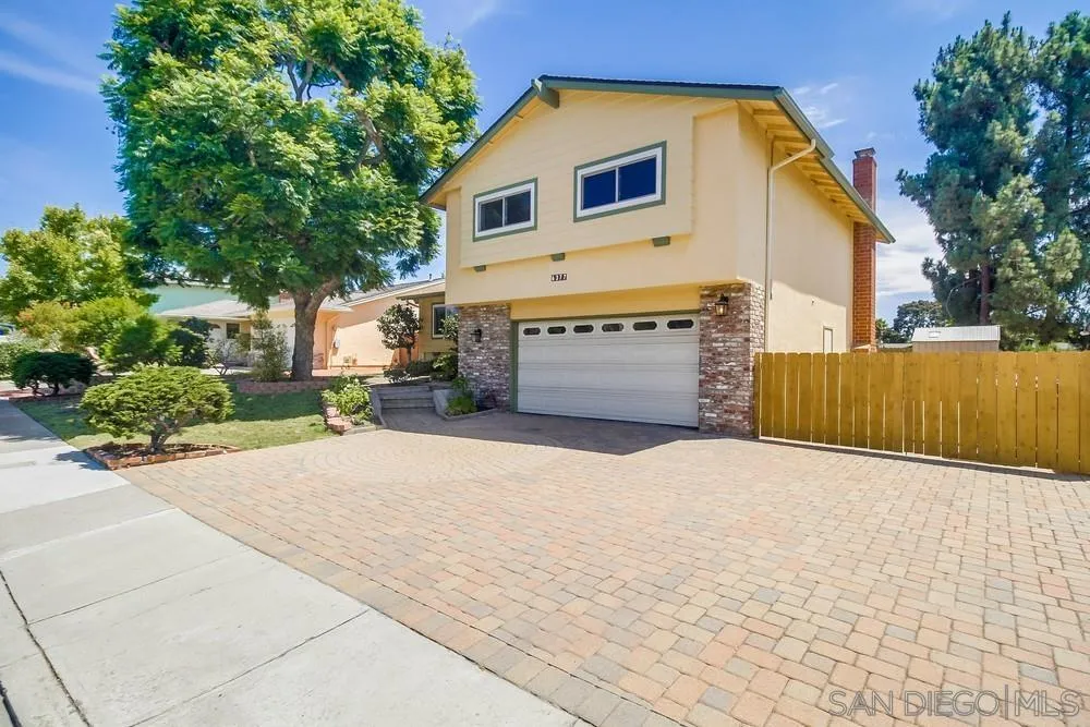 https://cdn.realtyfeed.com/cdn/127/250036904/d42dcff118bfa2cb027702f7893a16cb.webp