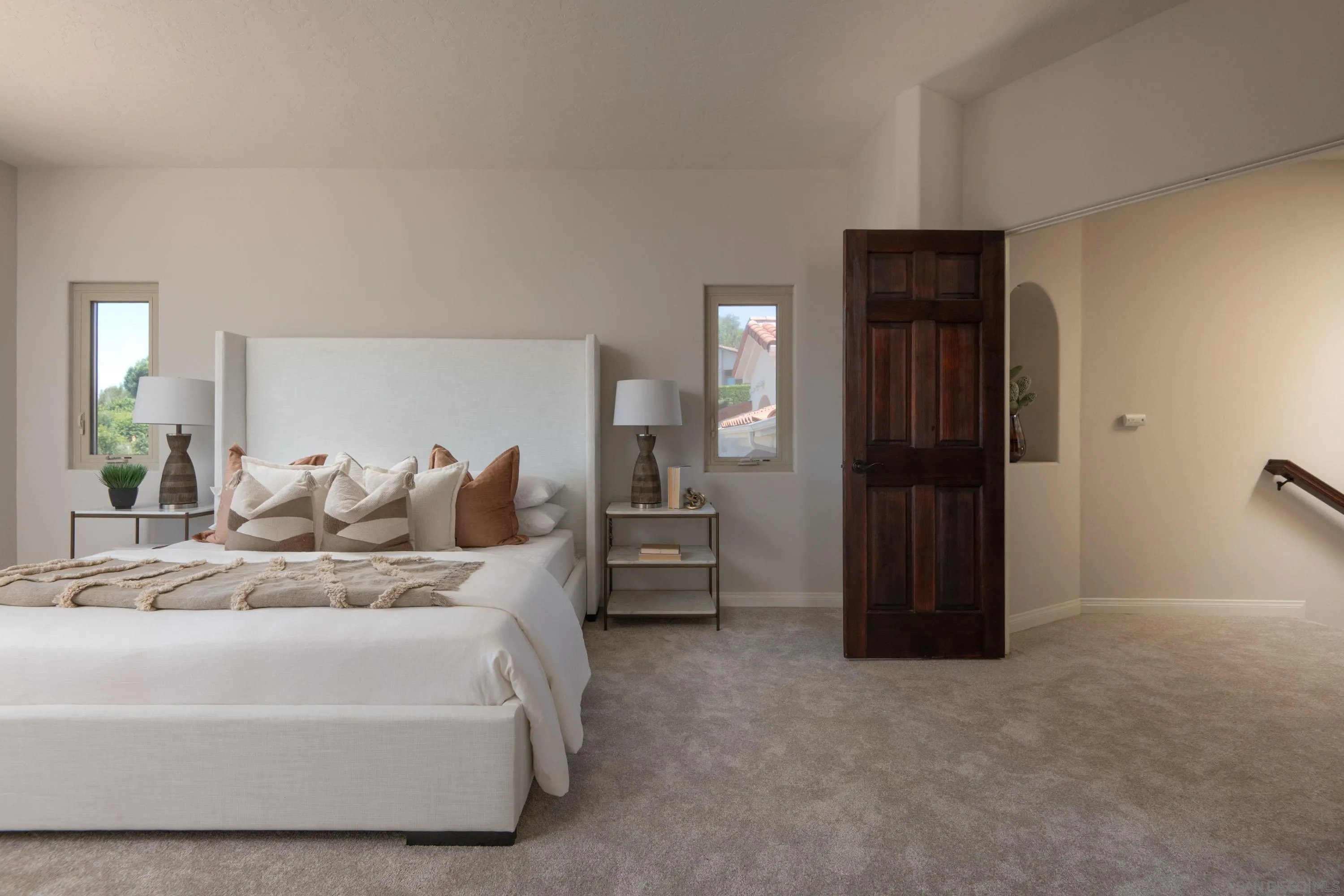 https://cdn.realtyfeed.com/cdn/127/250036905/1397db26476bee4864b90cc569b39e98.webp