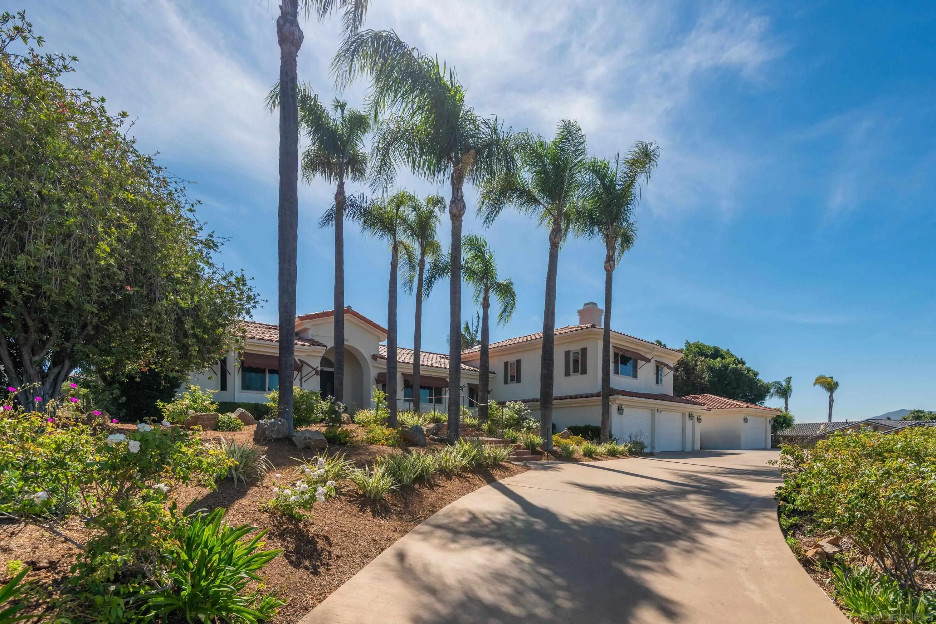 https://cdn.realtyfeed.com/cdn/127/250036905/6d1eefe6246fb7aeef8f2437ded76472.webp
