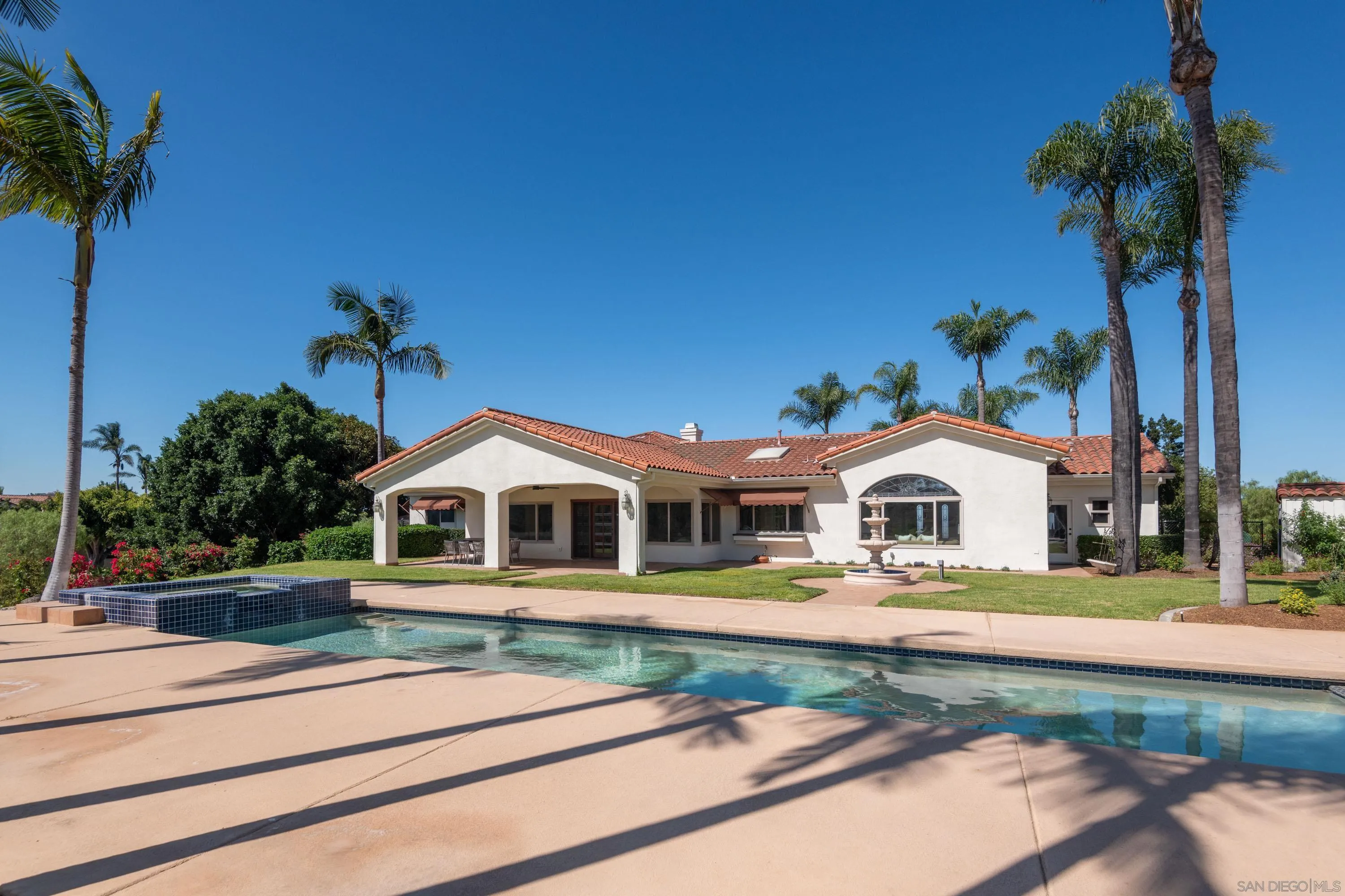 https://cdn.realtyfeed.com/cdn/127/250036905/976f31acede67abce25c6b0e3d9c0855.webp