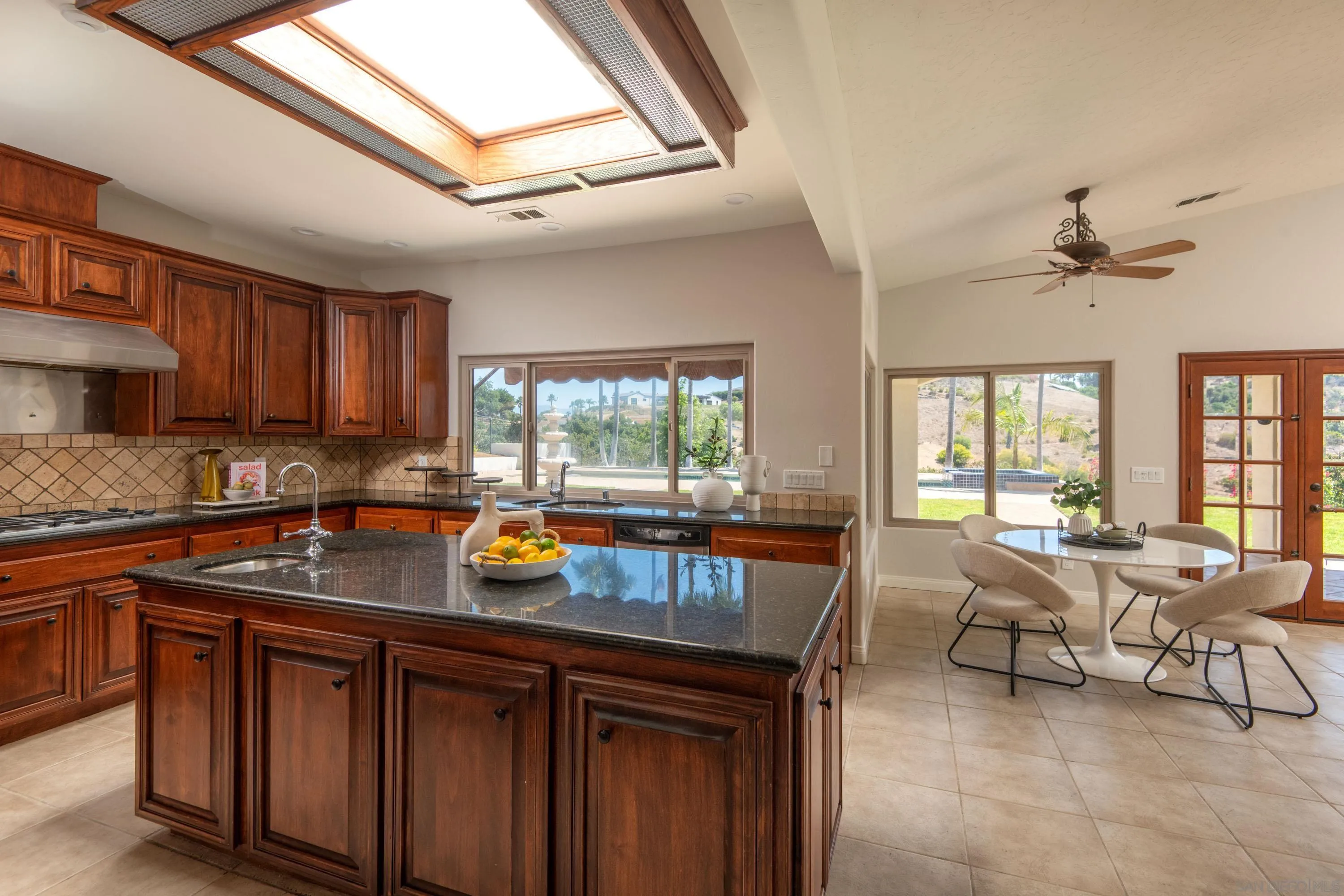 https://cdn.realtyfeed.com/cdn/127/250036905/b2c7a59013dfe8547b6d88a9729bb69a.webp