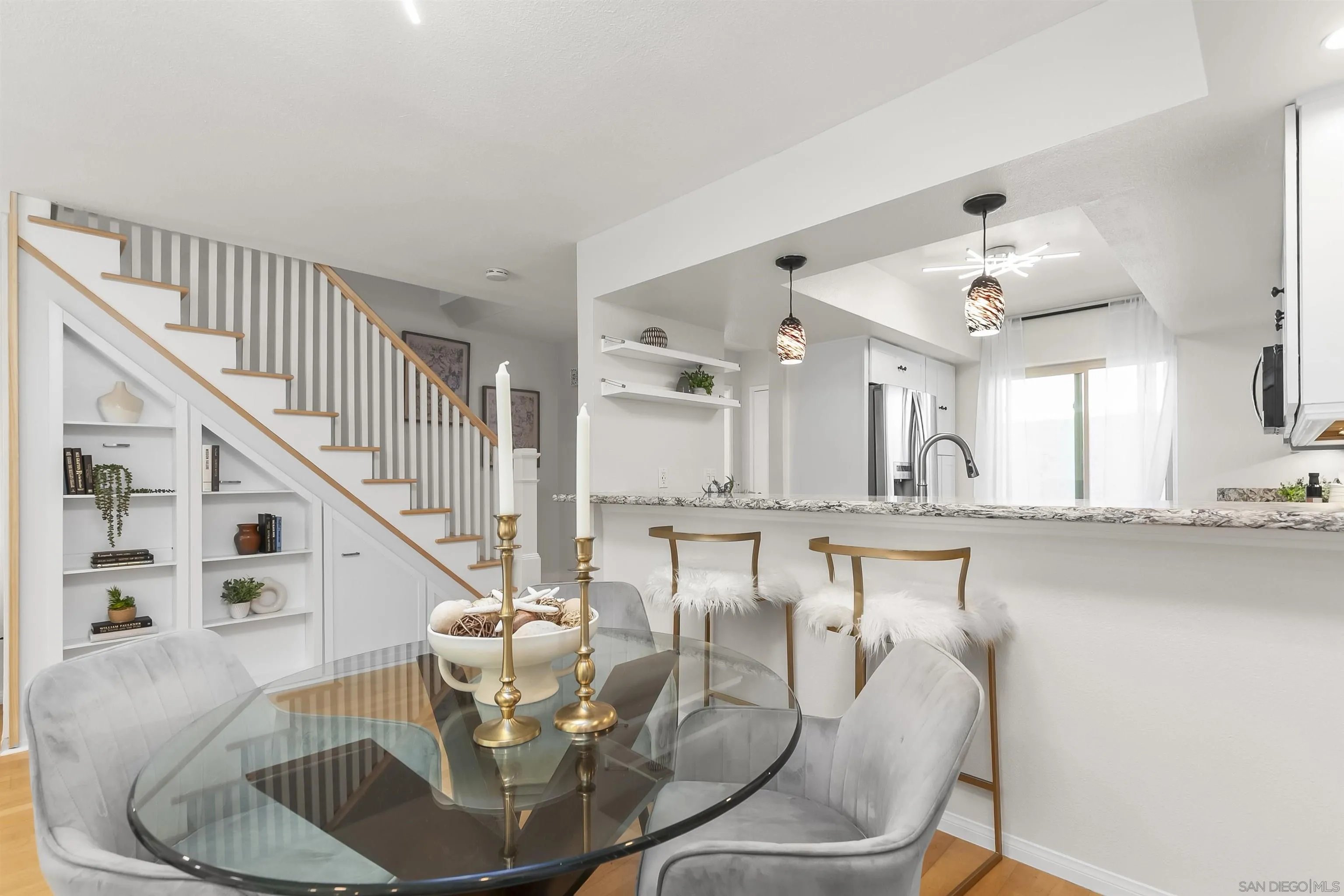 https://cdn.realtyfeed.com/cdn/127/250036908/f188f9f34dc087bbd5ca0273f7d8375e.webp