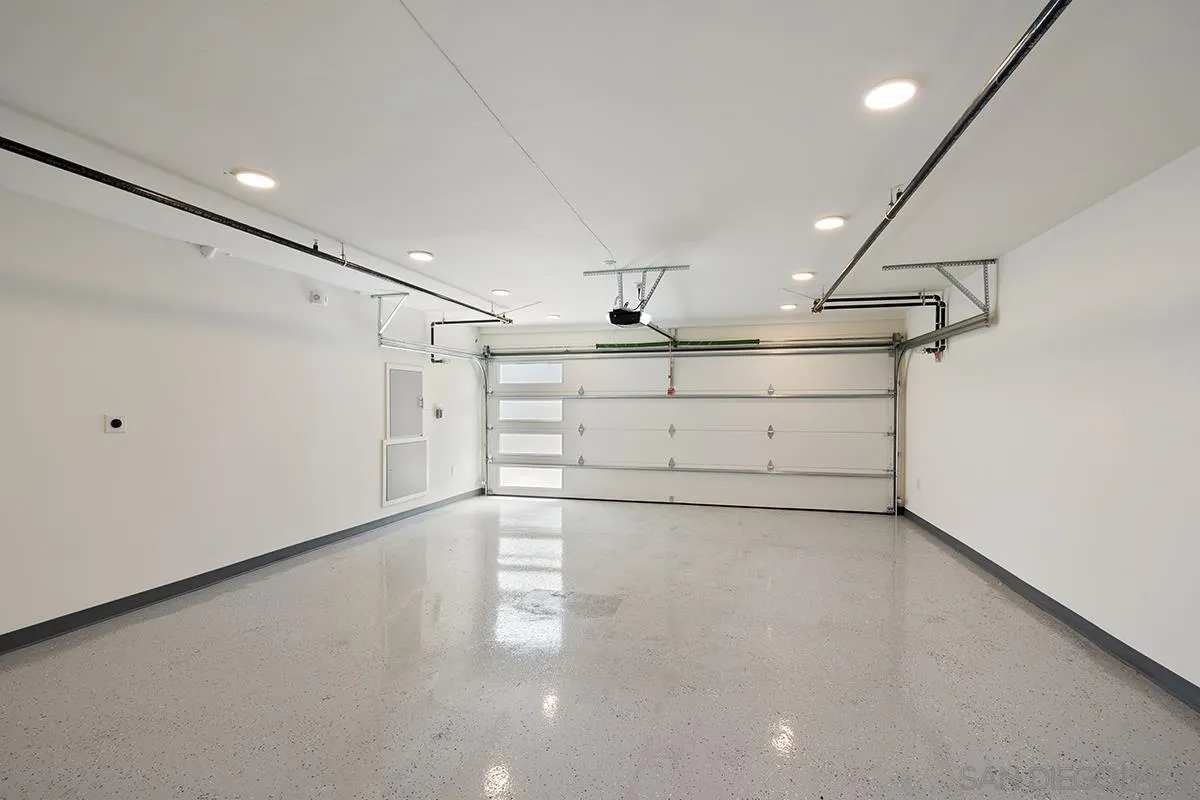 https://cdn.realtyfeed.com/cdn/127/250036911/4ce19631a3fb636c3de62b25441fecda.webp