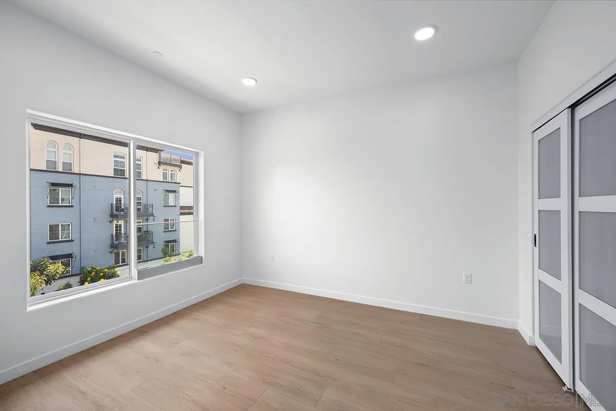 https://cdn.realtyfeed.com/cdn/127/250036911/92ce1099955eb32cec3a3215bc070477.webp