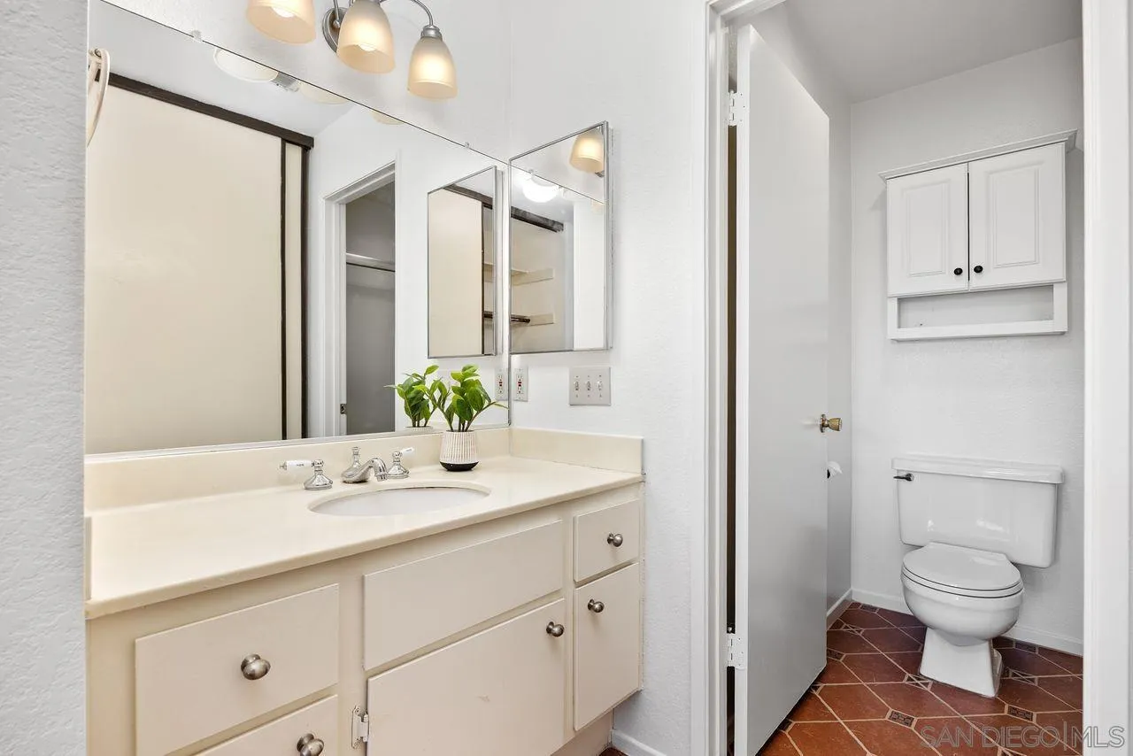https://cdn.realtyfeed.com/cdn/127/250036915/386ec5cc5ffaafec0188115bc9c78a88.webp