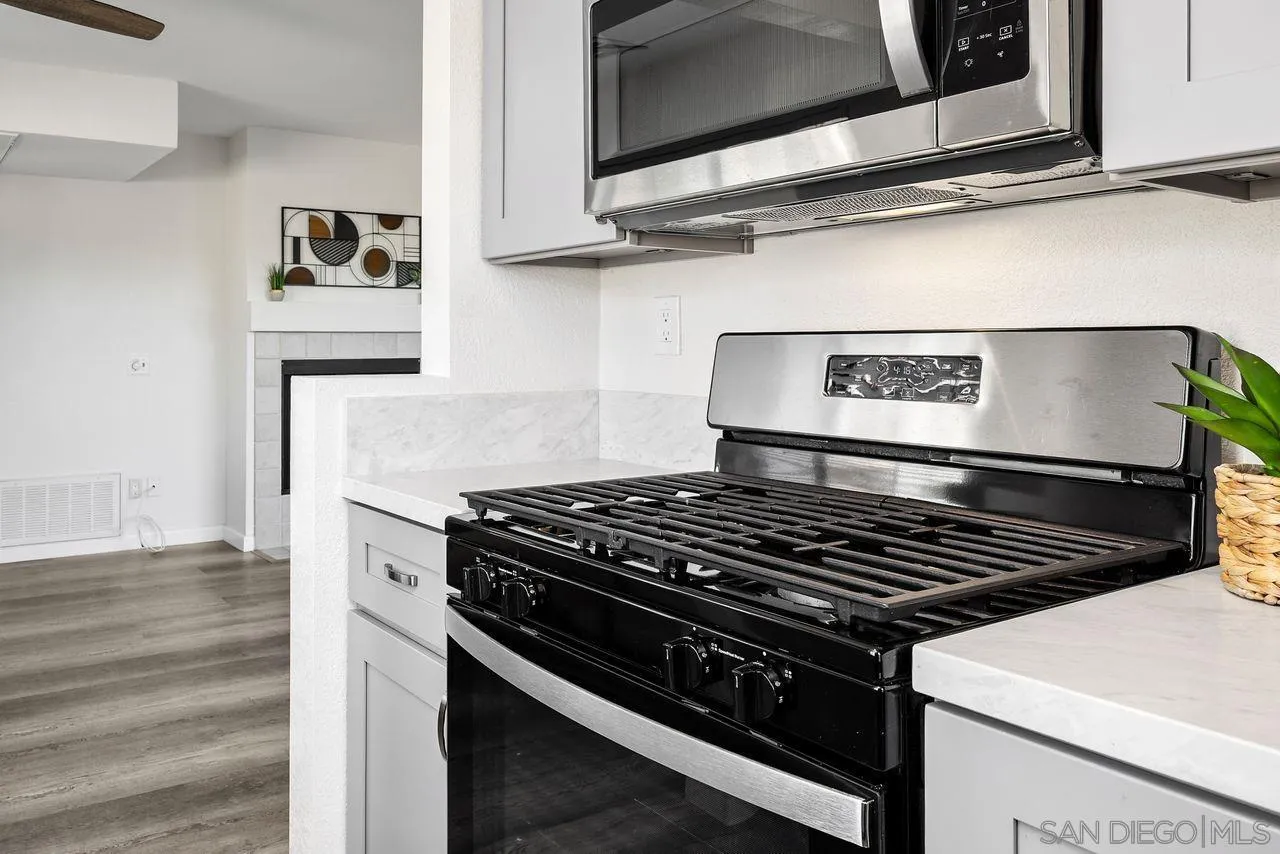 https://cdn.realtyfeed.com/cdn/127/250036915/566957ce91ad9dfc213aba1f6ee7c2b4.webp
