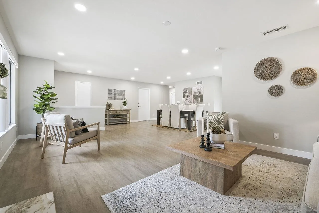 https://cdn.realtyfeed.com/cdn/127/250036917/1ad7a0b32dc1e398fb63d62d029cc75f.webp