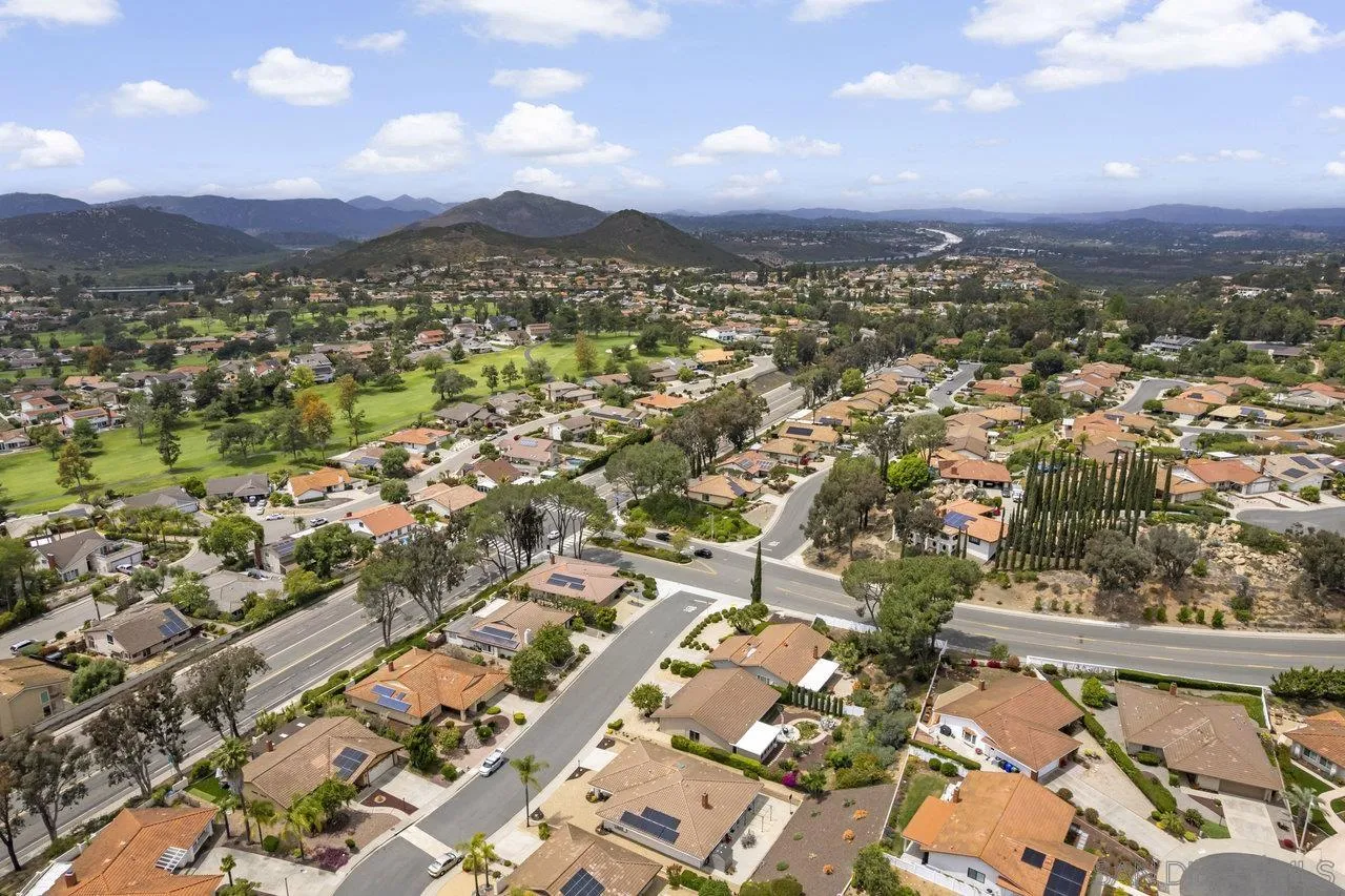 https://cdn.realtyfeed.com/cdn/127/250036917/787704e9eb1d705e9828dbfbbbbb6924.webp