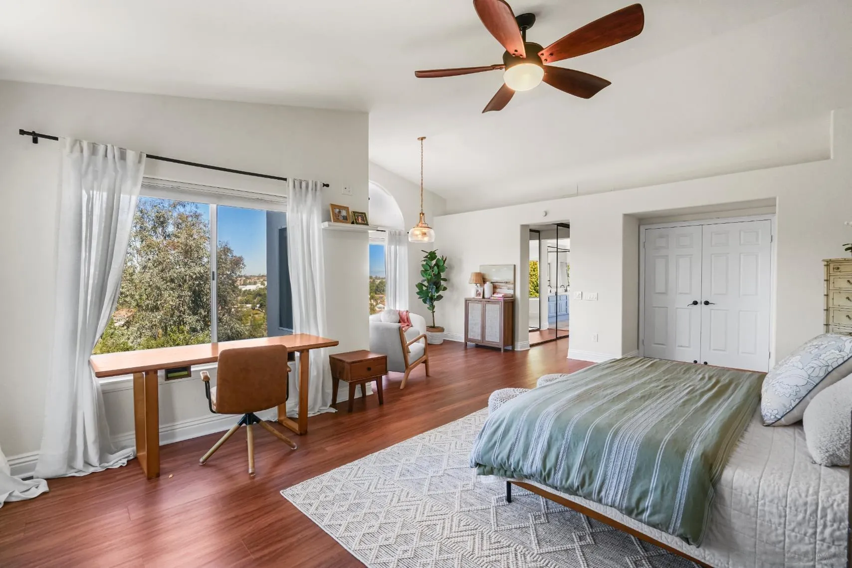 https://cdn.realtyfeed.com/cdn/127/250036921/12b26d490366e5293b33ccc1c4bb0df6.webp