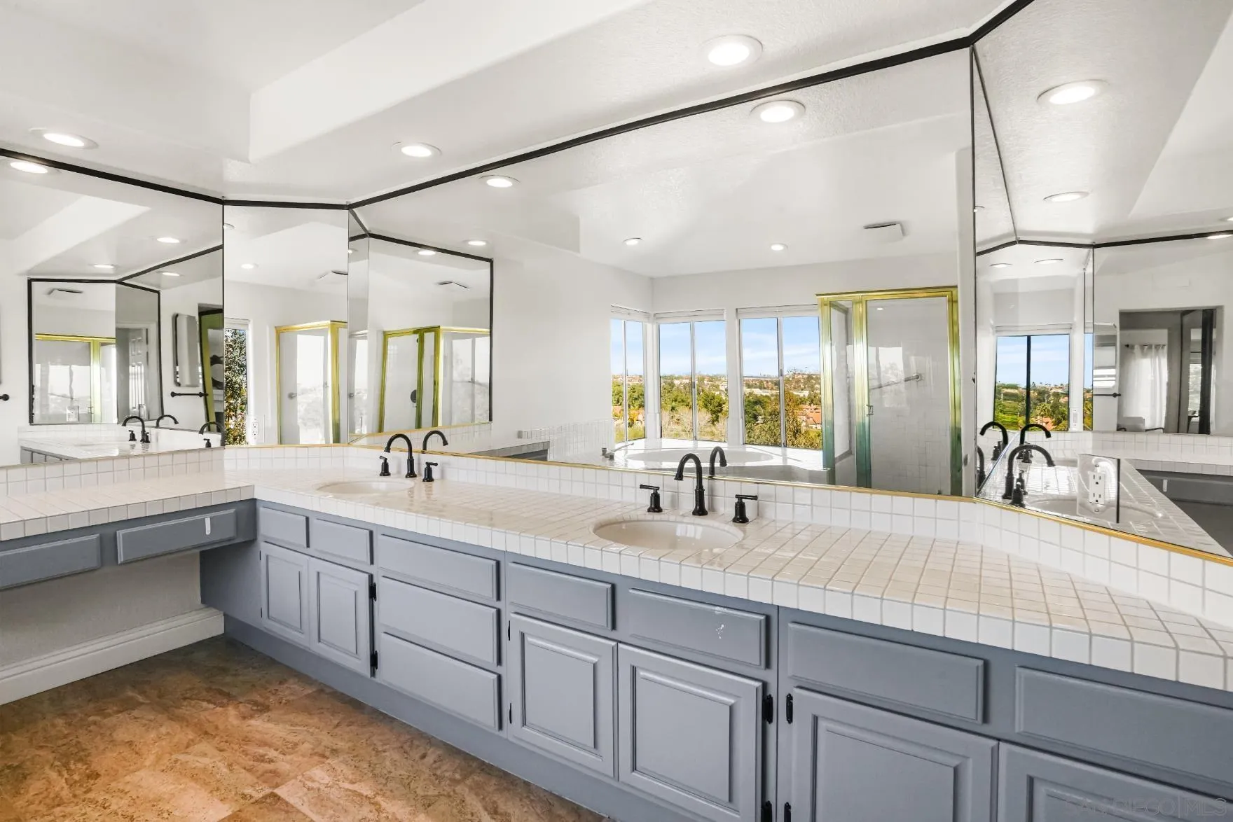 https://cdn.realtyfeed.com/cdn/127/250036921/1679e586c935299b50a91d33d945990a.webp