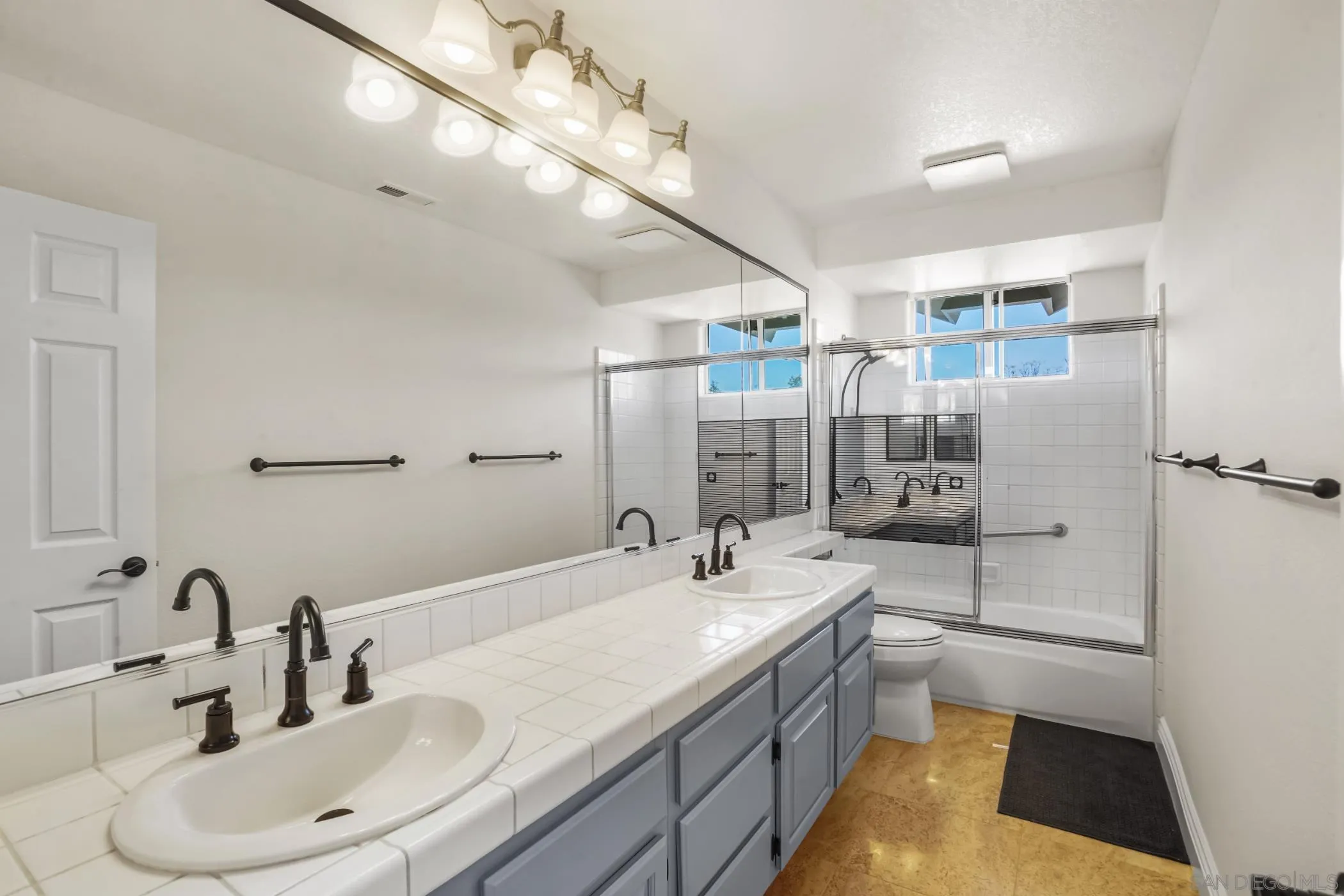 https://cdn.realtyfeed.com/cdn/127/250036921/7596e9cbd4a4f59d6507590b9cf52471.webp