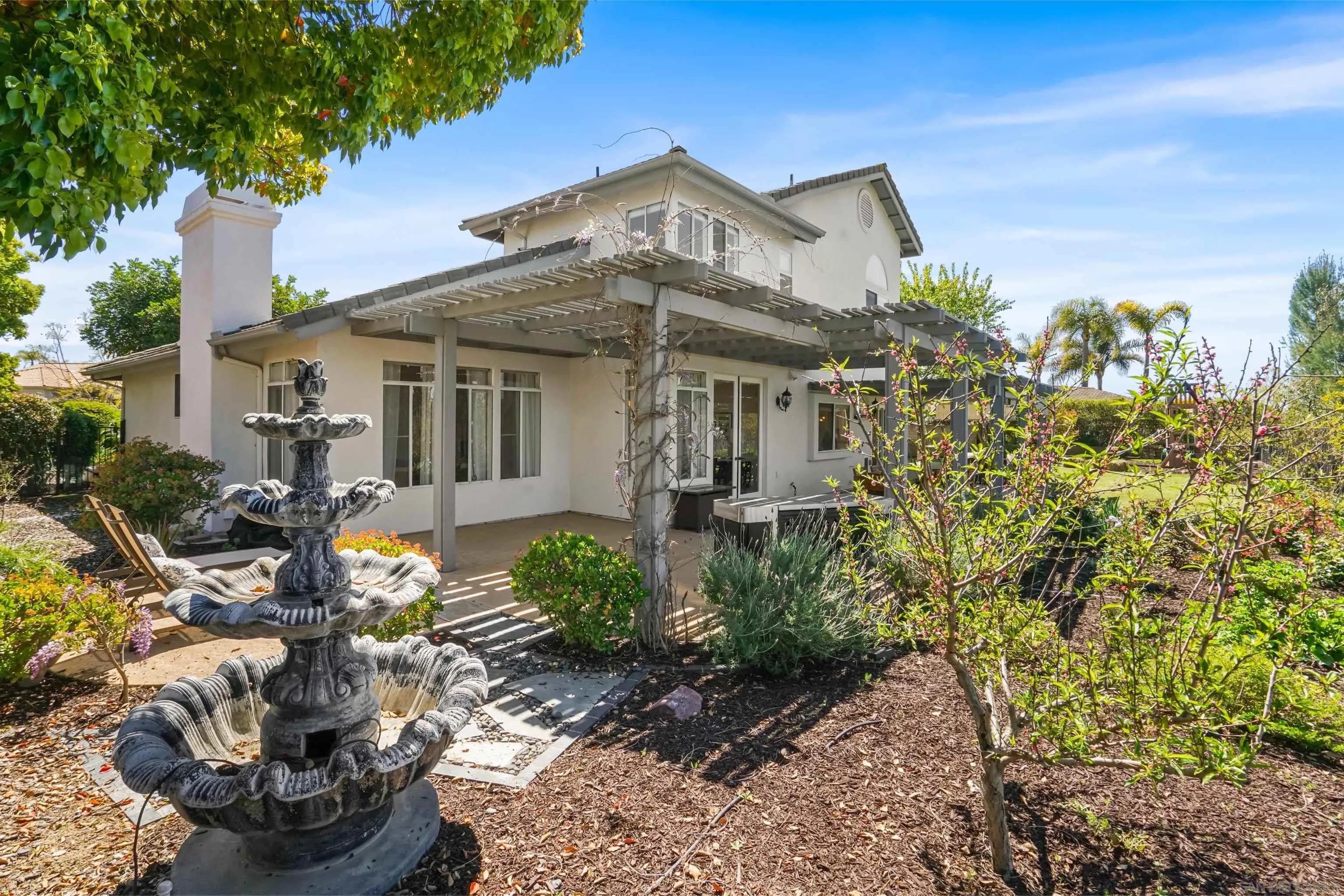 https://cdn.realtyfeed.com/cdn/127/250036921/ca2fce77361bb7c7ce392e8b92a18c20.webp
