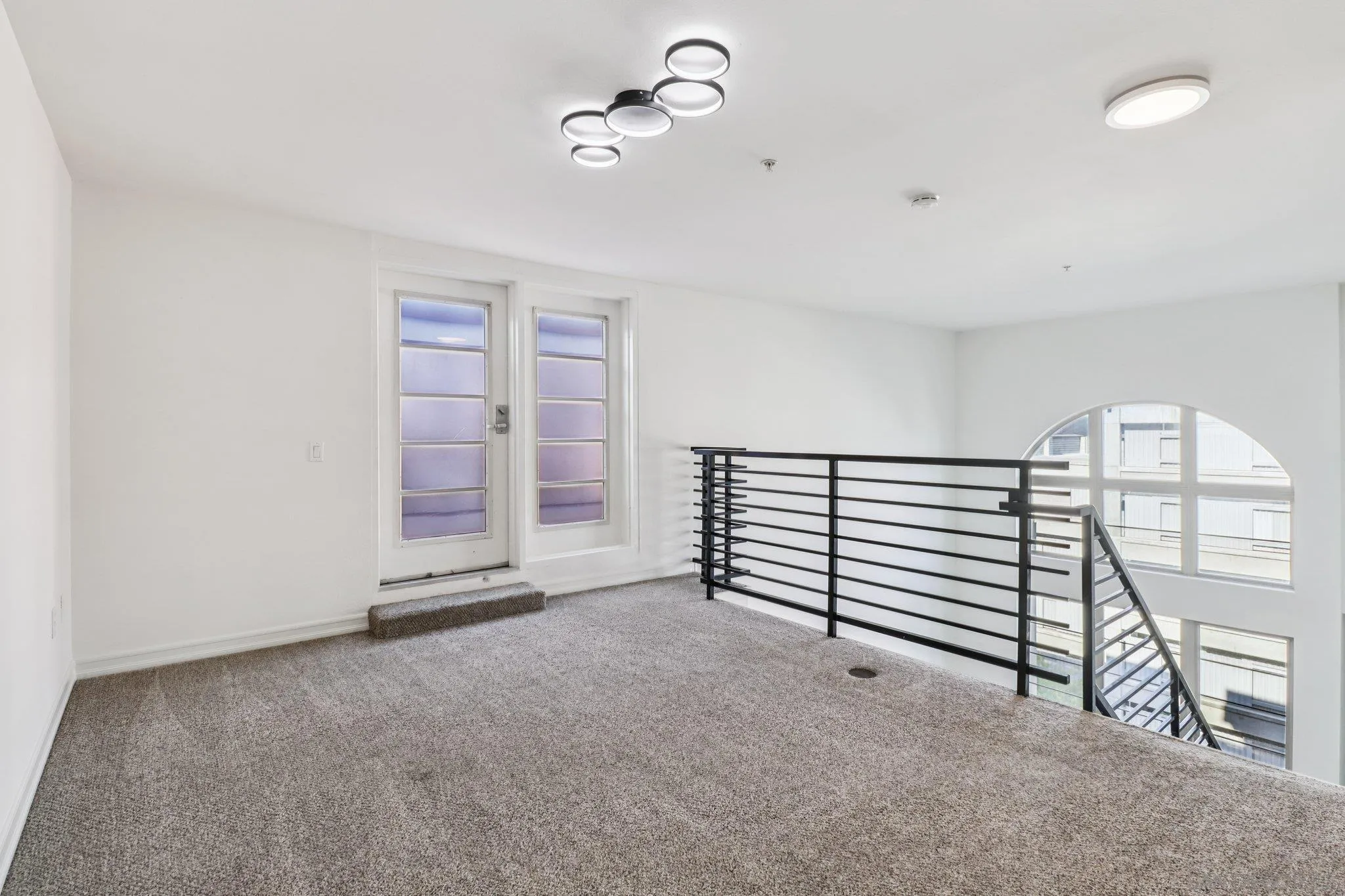 https://cdn.realtyfeed.com/cdn/127/250036924/1fb9fe33e0ff5aa1e4305e45a8c34e75.webp