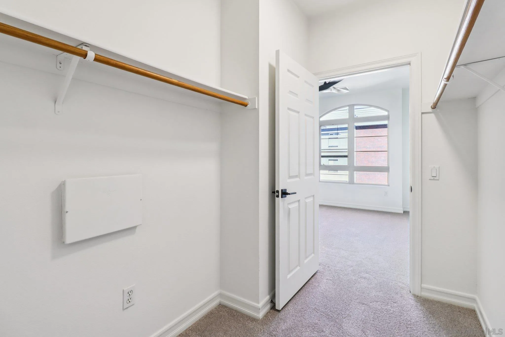 https://cdn.realtyfeed.com/cdn/127/250036924/8b36866619173a5ade1839c433c3c26c.webp