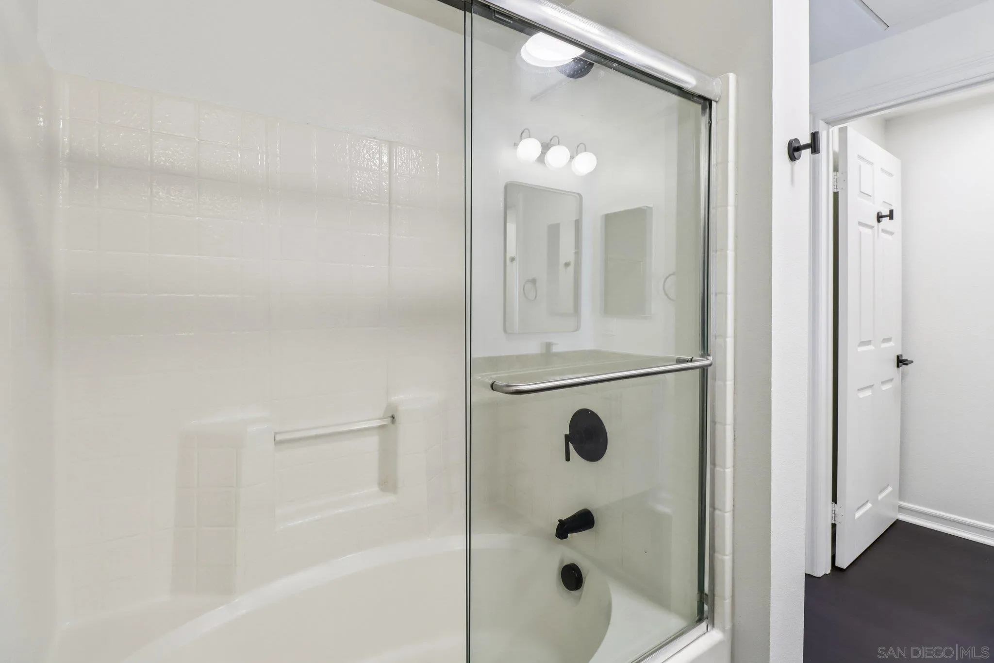 https://cdn.realtyfeed.com/cdn/127/250036924/94514bd1757bc9f6a94331f35f2b7520.webp